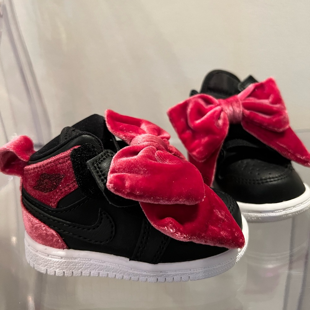 Nike Air Jordan 1 Mid Bow, Baby size 3